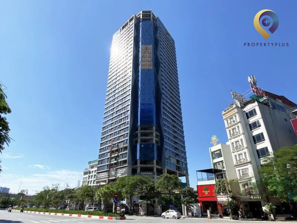 Tòa nhà Summit Building với thiết kế hiện đại tại quận Cầu Giấy.